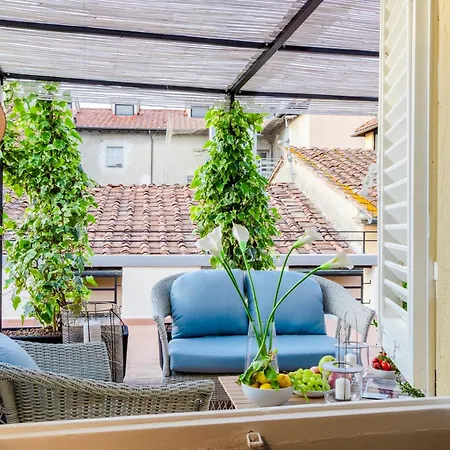 Ferienhaus Attico Con Grande Terrazza Sulla Citta