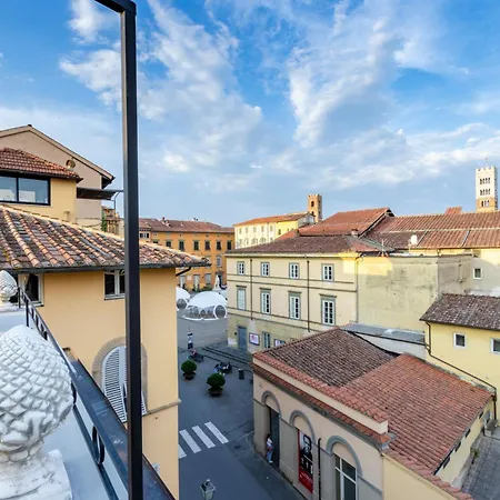 Attico Con Grande Terrazza Sulla Citta